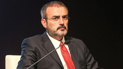 Mahir Ünal istifa etti