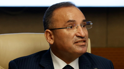 Bekir Bozdağ'dan muhalefete başörtüsü ziyareti