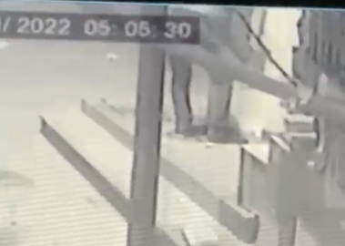 Bursa'da tarihi çeşmenin musluklarını çaldılar