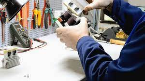 Vurunca düzelen elektronik cihazın bilimsel gerekçesi var