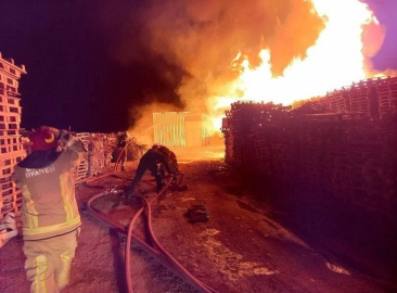 Bursa'da ambalaj fabrikasında yangın