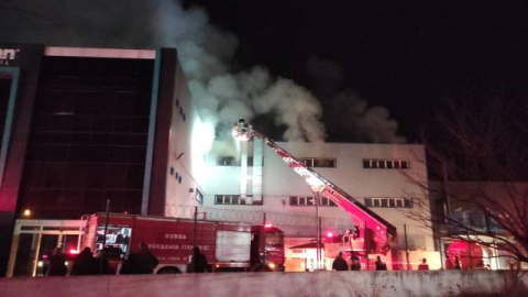 Bursa'da büyük tekstil fabrikasında yangın çıktı