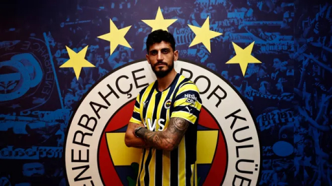 Fenerbahçe Samet Akaydın'ı renklerine bağladı