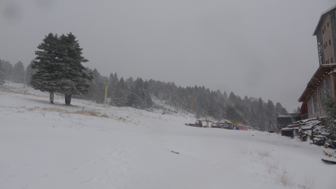 Uludağ'a beklenen kar geldi