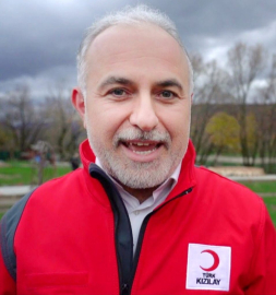 Kerem Kınık, çadır satışında İsmet Paşa’yı örnek almış!