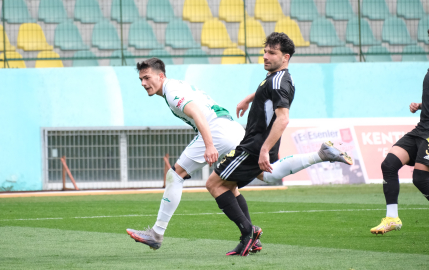 Bursaspor: Karaca üç hafta sahalardan uzak kalacak