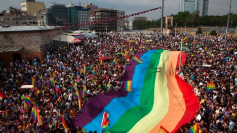 17 Mayıs ve Kaos GL: LGBTİ+’ların eşitliği ve özgürlüğü için mücadele etmeye devam edeceğiz