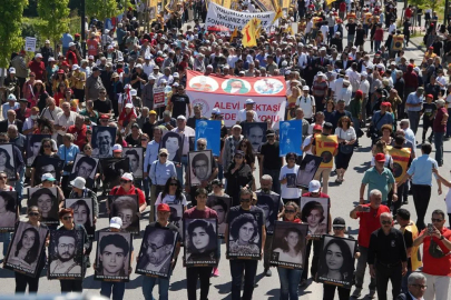 Madımak'ta katledilenler anıldı: 'Adalet sağlanana kadar yüreğimiz soğumayacak'