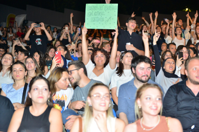 Bursa'da gençler Madrigal’le coştu