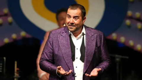 Ata Demirer'den Netflix'e yeni komedi dizisi: 'Bir İhtimal Daha Var'