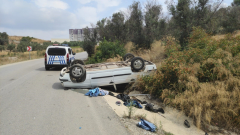 Bursa'da freni tutmayan araç takla attı