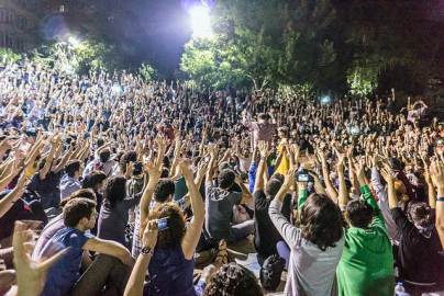 İstanbul Valiliği: Halka açık alanlarda içki içmek yasaklandı