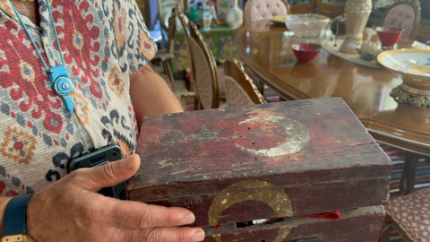 Bursalı antikacı Kurtuluş Savaşı'ndan kalan sıhhiye çantasına gözü gibi bakıyor