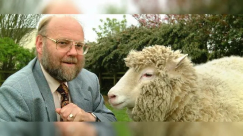 Dolly’i klonlayan bilim insanı Wilmut hayatını kaybetti