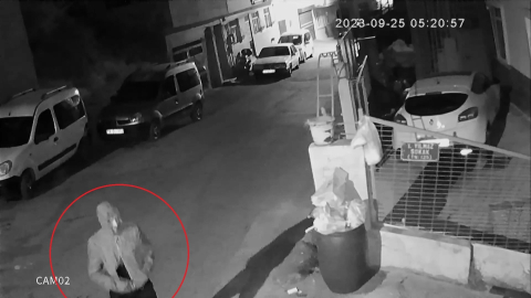 Kapüşonla yüzünü kapattı burnu ele verdi