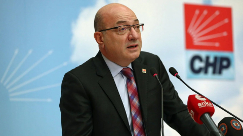 CHP'de İlhan Cihaner adaylıktan çekildi: 'Antidemokratik yarışın parçası olmayı reddediyorum'