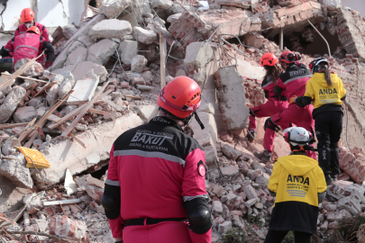 Yıldırım'da ekiplerden nefes kesen deprem tatbikatı