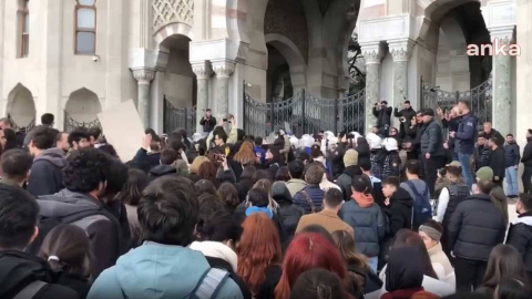İstanbul Üniversitesi'nde polis öğrencilere müdahale etti: Bir öğrenci hastaneye kaldırıldı