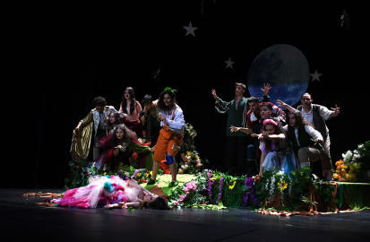 Osmangazi Belediyesi Tiyatro Okulu öğrencileri sahnede devleşti