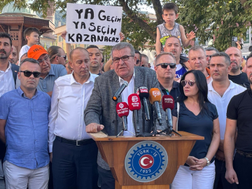 Türk-İş’ten Bursa'da vergide adalet çağrısı: "Ülkede adaletin sağlanması için vergide adalet sağlanmalı"