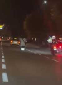 Bursa'da tek teker üzerinde tehlikeli yolculuk