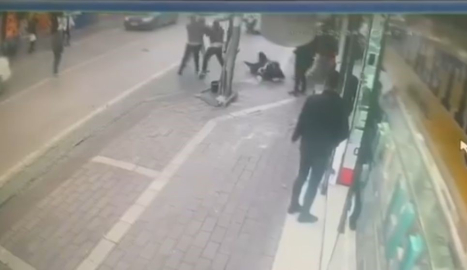 Bursa'da alacak-verecek kavgasında yumruklar konuştu