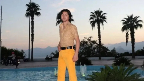 Kuran'ın üstüne oturan Ferdi Tayfur hayranı genç tutuklandı