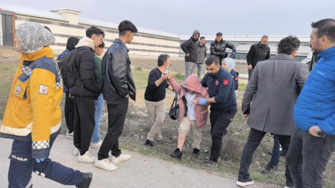 İnegöl'de öğrenci servisi otomobille çarpıştı: 6'sı öğrenci 10 yaralı