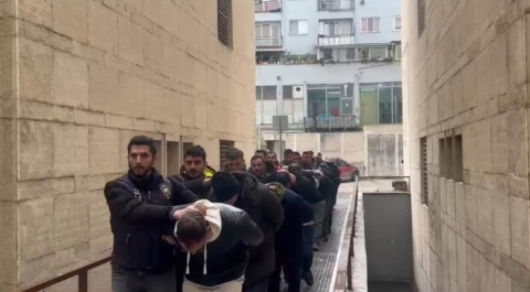 Bursa merkezli 13 ilde siber dolandırıcılık operasyonu