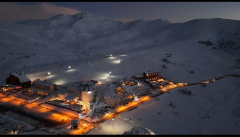 Uludağ'da sis bulutları arasında kartpostallık görüntüler