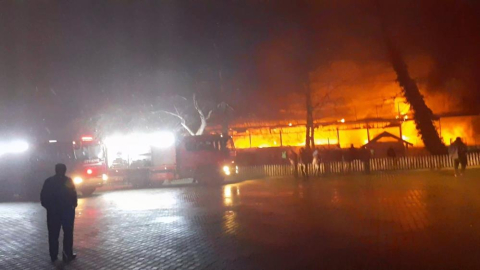 Bursa'da restoran alevlere teslim oldu