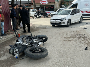 İznik'te otomobille çarpışan motosikletli yaralandı