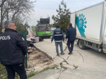 Bursa'da 'lokanta minibüslere' operasyon