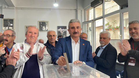 Bursa’da CHP’liler ve yurttaşlar ön seçim için sandık başına gitti: “Emanete sahip çıkacağız”