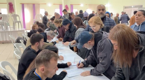 Gemlik’te binlerce kişi sandıklara akın etti