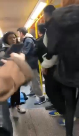 Bursa’da metroda kavga