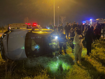 Bursa'da otomobil takla attı: 2 yaralı