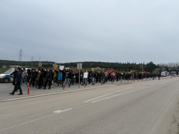 Bursa Uludağ Üniversitesi öğrencilerinden kampüsten Görükle’ye yürüyüş