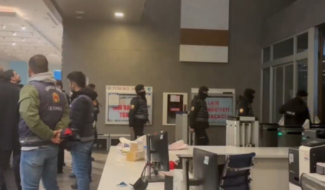 Kayyum atanan Şişli Belediyesi'ne polis girdi