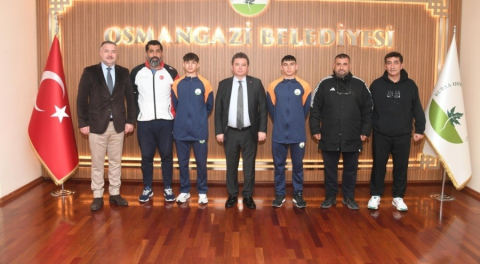 Başkan Aydın, milli sporcuları Dünya Şampiyonası’na uğurladı