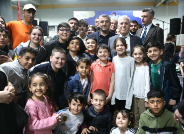 Başkan Bozbey’den gençlere halı saha müjdesi