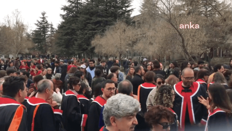 Boykotun devam ettiği ODTÜ'de öğrenciler ve öğretim üyeleri birlikte yürüdü