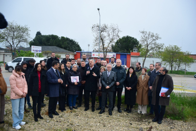 CHP Bursa milletvekilleri ve Bursa Barosu eylemler nedeniyle tutuklanan avukat Ahmet Keskin’i ziyaret etti