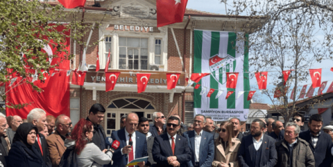 İYİ Parti Bursa'dan, AKP'ye geçeceği iddia edilen Yenişehir Belediye Başkanı hakkında zehir zemberek sözler