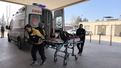 İnegöl'de cam takarken dengesini kaybeden işçi 5 metre yükseklikten düştü