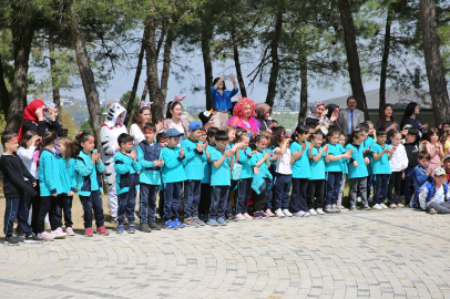 Bursa’da çocuklara hayvan sevgisi aşılandı