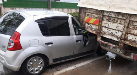 Bursa’da yağış kaza getirdi