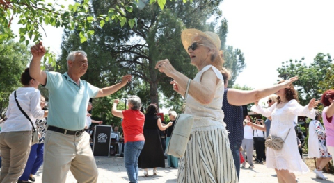 Nilüfer'de Altınşehir Olgun Gençlik Merkezi Sergisi alkışları topladı