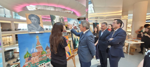 "Renkler, Şehirler, Yüzler" sergisi Bursa'da açıldı