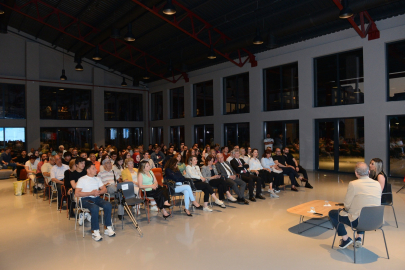 Nilüfer'de yeni dünya düzeni masaya yatırıldı